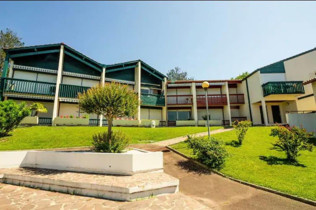 Apartamento Caporizon-Baillenia-T1 Vue Montagne - Piscine St Jean De Luz San Juan de Luz Exterior foto