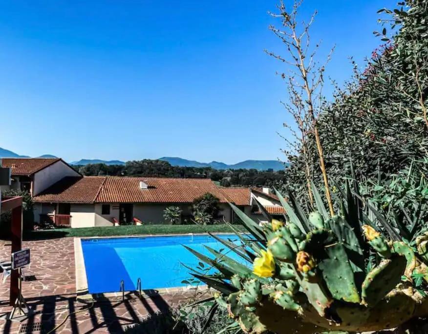 Apartamento Caporizon-Baillenia-T1 Vue Montagne - Piscine St Jean De Luz San Juan de Luz Exterior foto