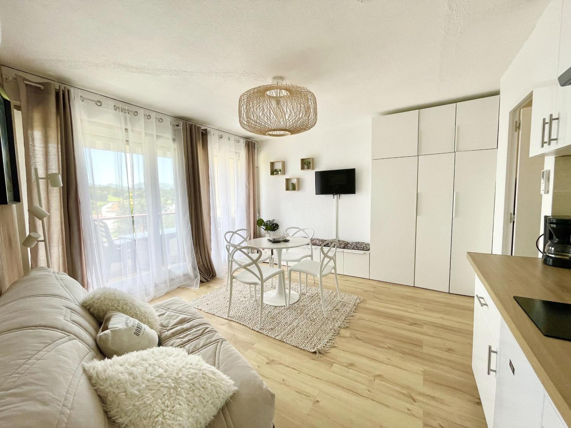 Apartamento Caporizon-Baillenia-T1 Vue Montagne - Piscine St Jean De Luz San Juan de Luz Exterior foto